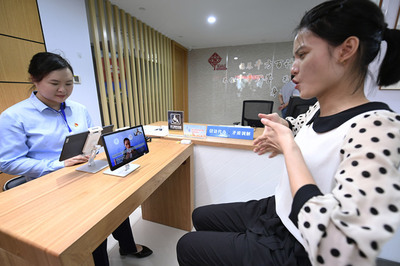 手指一点 呼叫&ldquo;手语翻译官&rdquo;! 杭州首套&ldquo;手语姐姐&rdquo;实时在线翻译系统亮相